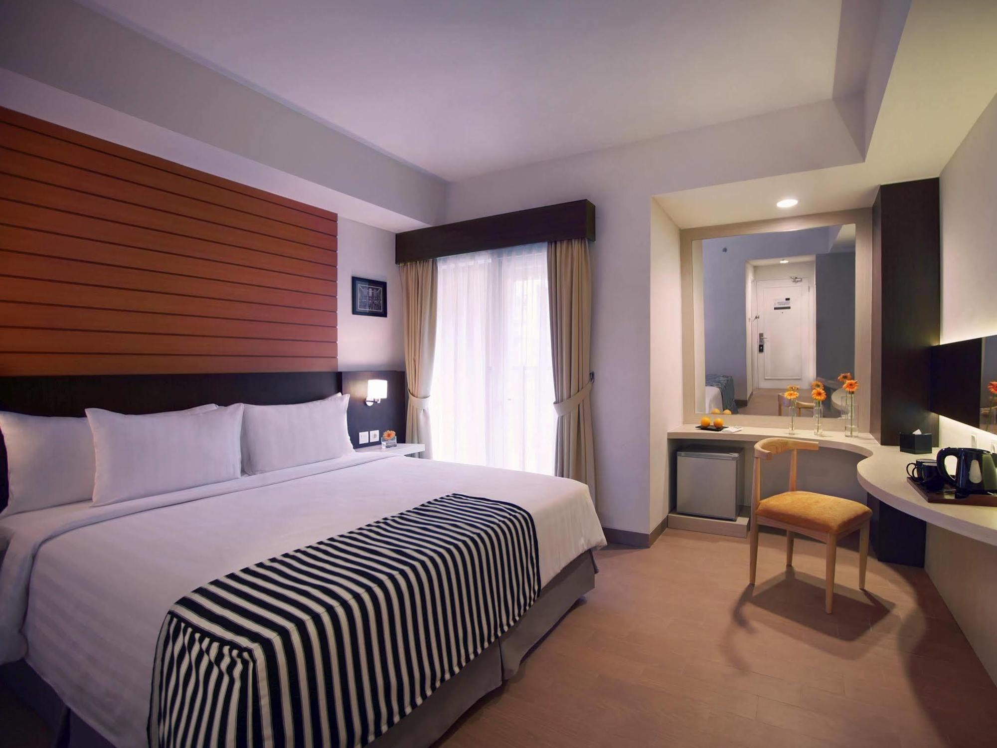 Vega Hotel Gading Serpong Eksteriør bilde