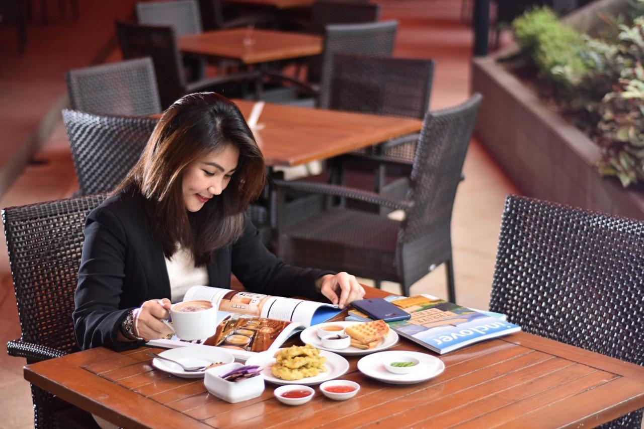 Vega Hotel Gading Serpong Eksteriør bilde